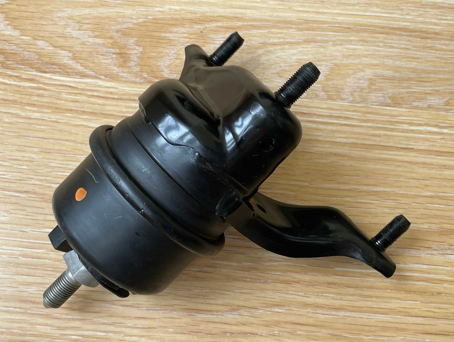 1236228100 Toyota CAMRY (V30) (2001 - 2006) подушка двигуна, права