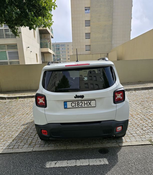 Jeep Renegade 1.4 gasolina motor eco turbo de 140 cv.com 114 000 kilom.
