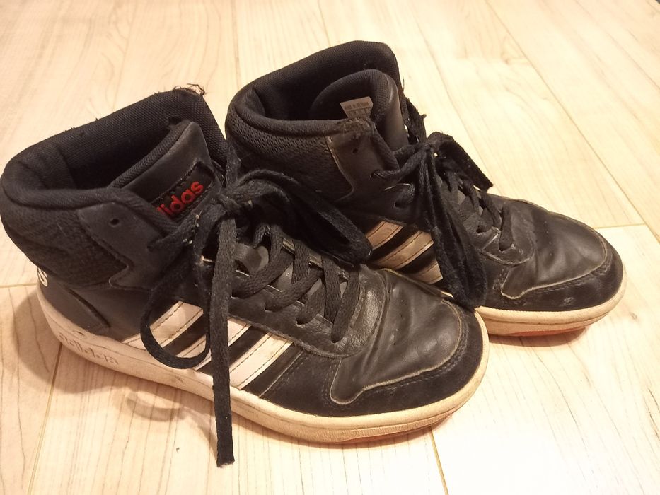 Buty chłopięce przejściowe ADISAS r.35,5