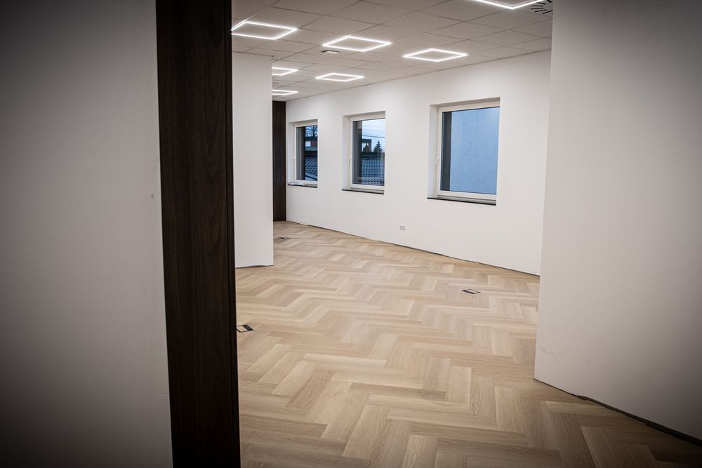 Wynajmę lokal usługowy - Nowy budynek