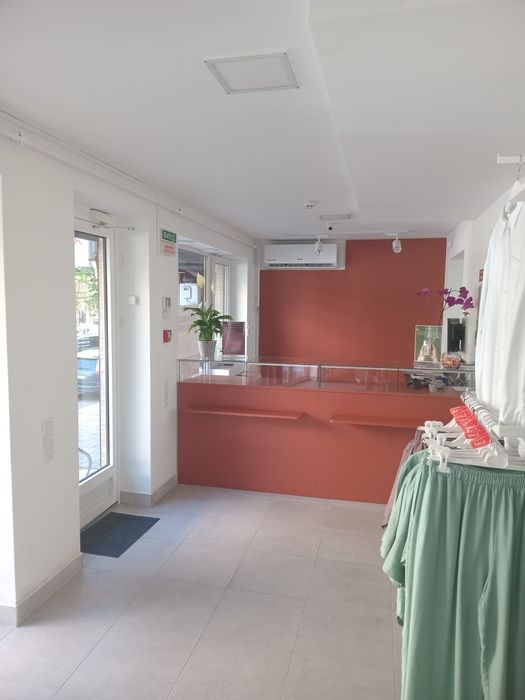 Продам приміщення  на Вокзальній навпроти Трашу!