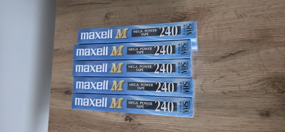 5x nowe. kaseta VHS  Maxell, model E-240M pakiet