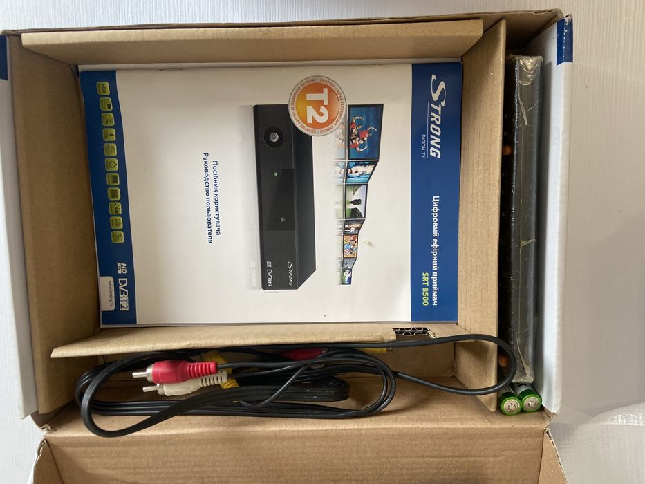 Цифровий ефірний приймач Strong SRT 8500 (Т2 тюнер)