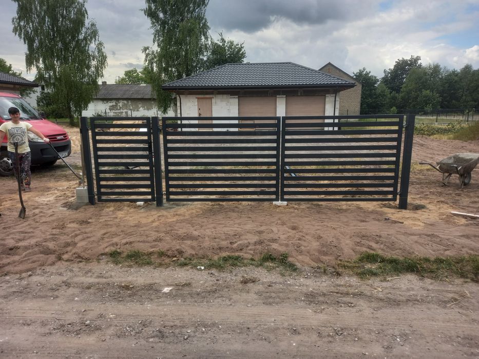 Bramy panelowe dwuskrzydłowe