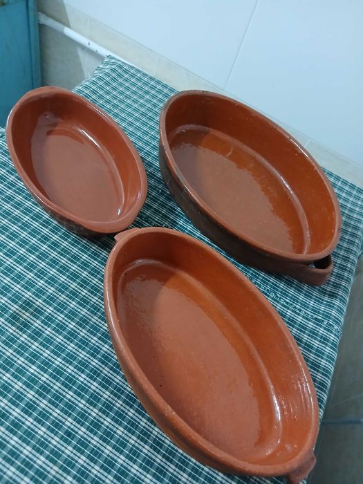 Travessas em barro, podem ir ao forno