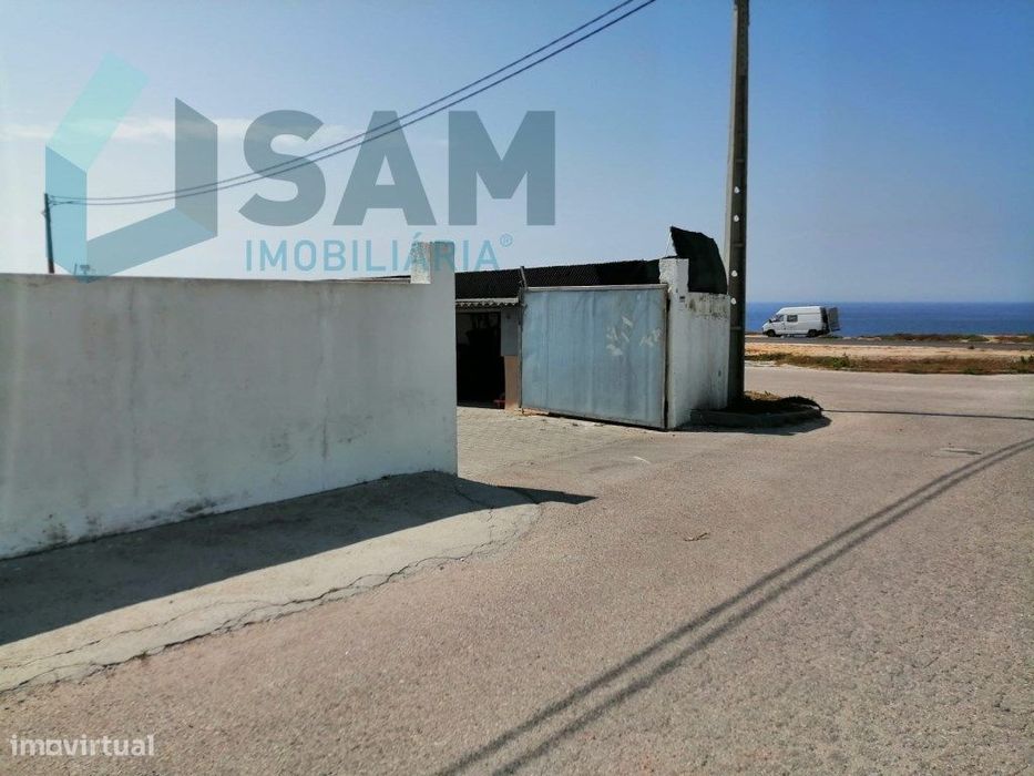 Armazém Industrial Com Logradouro E Vista Mar, Peniche