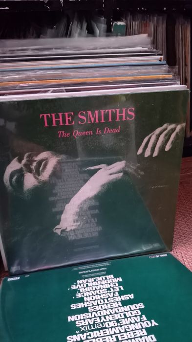 David Bowie 
 Space Oddity

David Bowie 
The Rise And Fall Of Ziggy Stardust And The Spiders From Mars

Novo e selado
50€