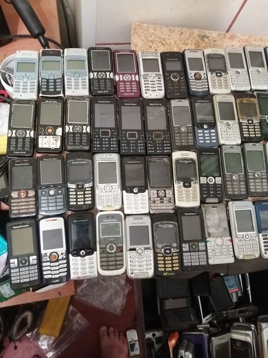 Продам лот телефонів Соні Еріксон