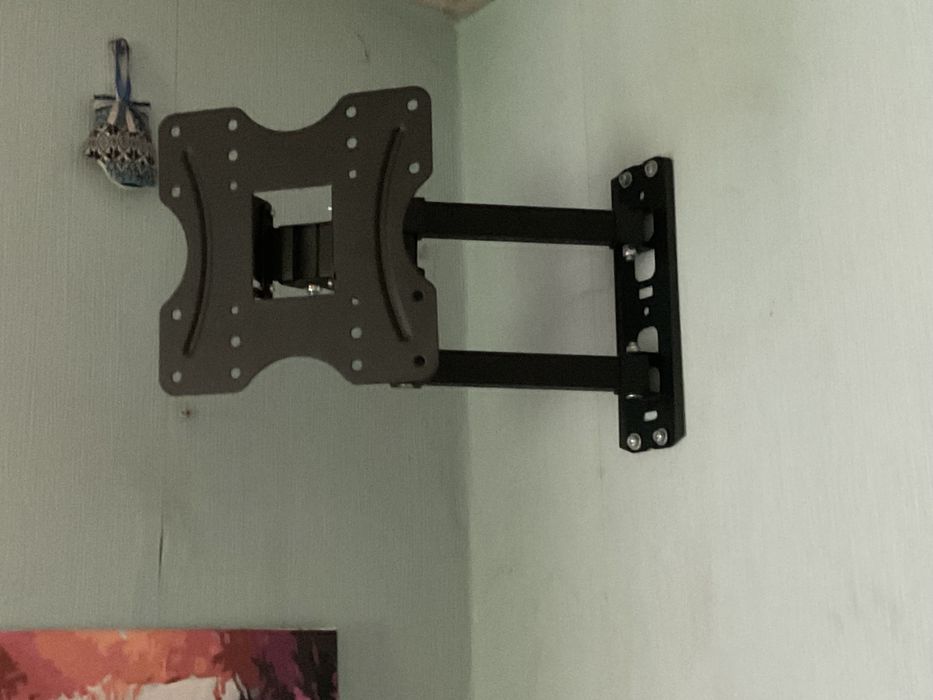 Кронштейн для телевизора