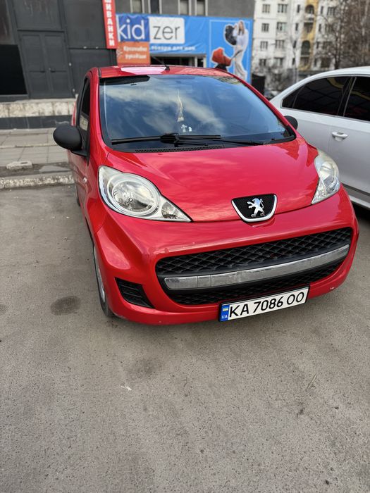 Peugeot 107 2011 року