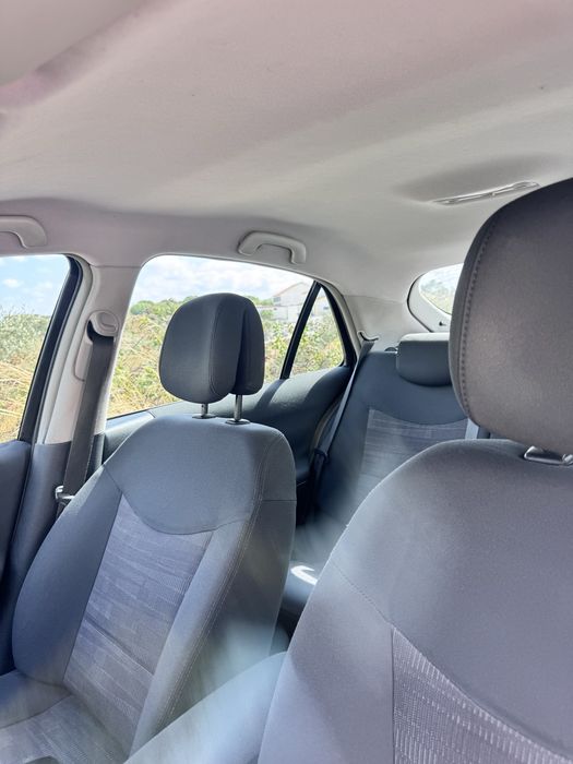 Renault Laguna — fotografia 10