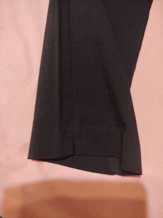 Czarne eleganckie spodnie przed kostkę Mng L 40