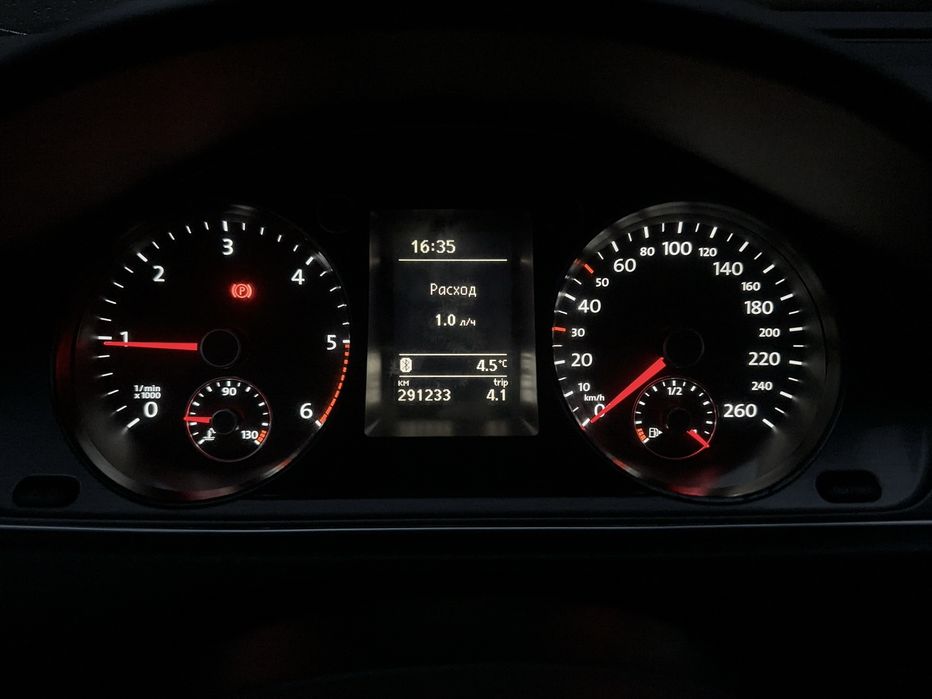 Продається Пасат б7 дизель 2.0 механіка