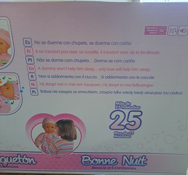 Boneca nova  diz mama entre outras coisas