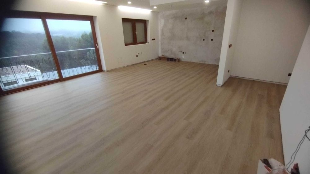 Aplicação de piso flutuante