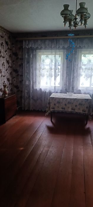 Продаж  будинку в селі.