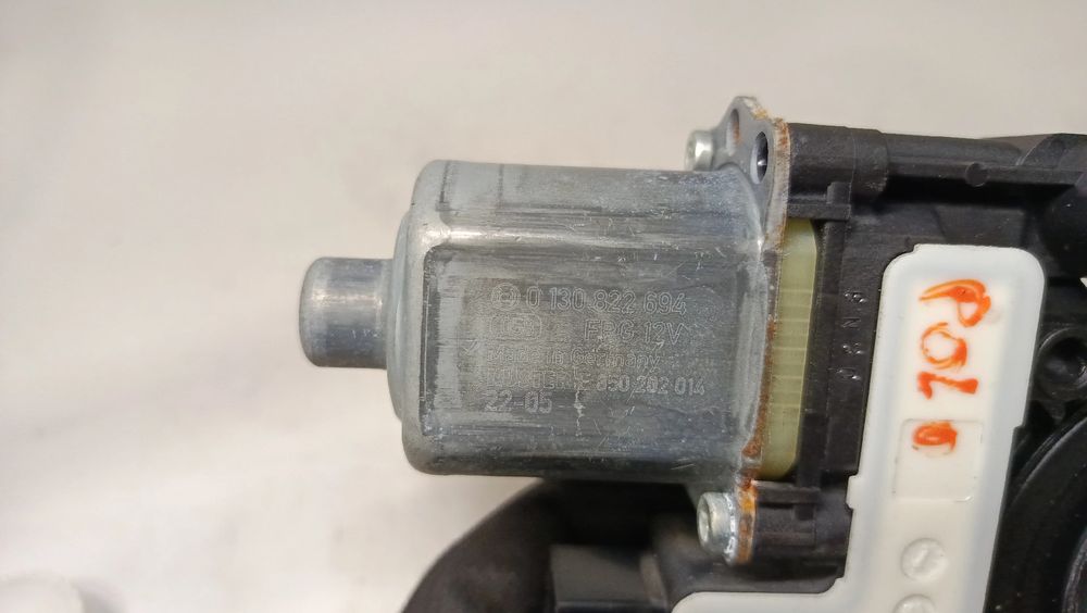 Motor vidro trás direito VOLKSWAGEN Polo (AW1)