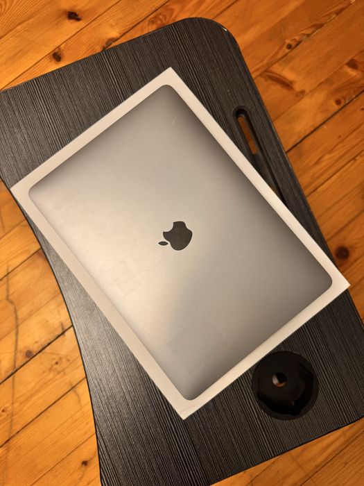 MacBook Pro 13” 2022 M2 / 8GB / 512GB SSD / Touch Bar