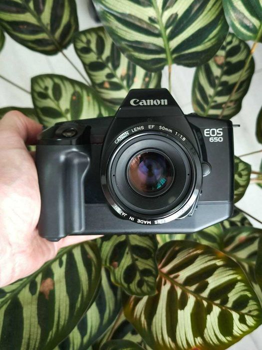 Фотокамера Canon EOS 650 з Обєктивом Canon EF 50mm f/1.8