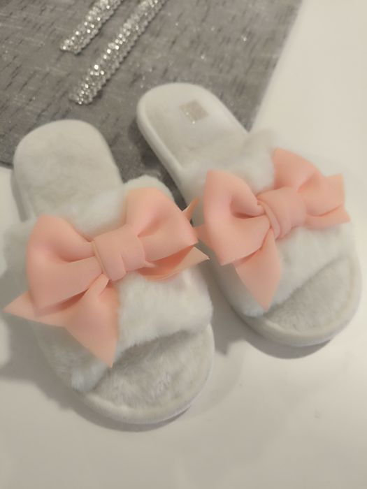 Chinelos interior pelúcia