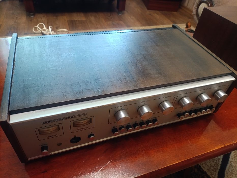 Усилитель Одиссей 002 с акустикой