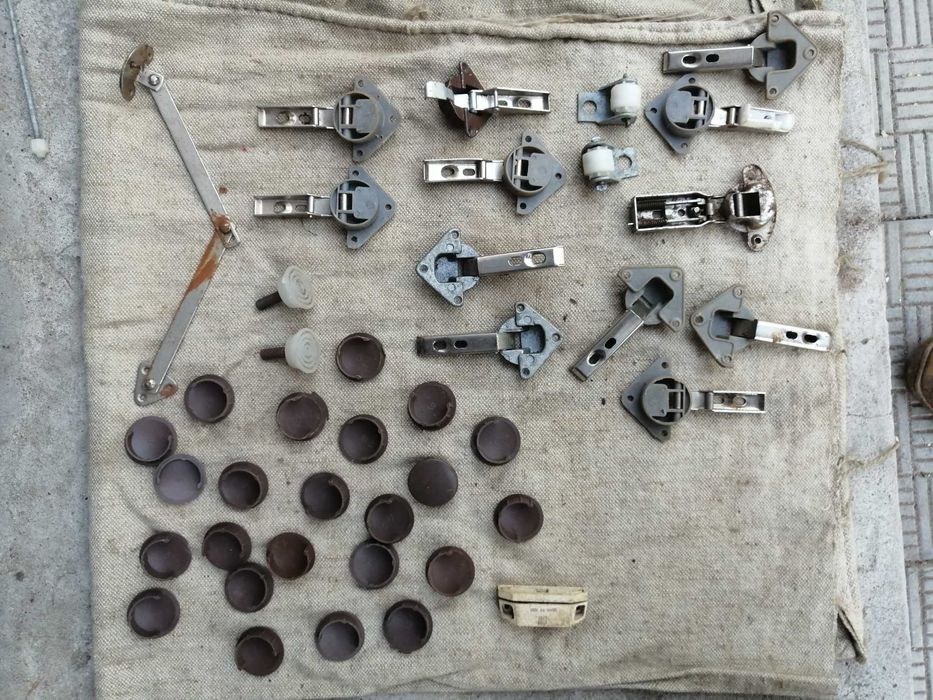 Мебельная фурнитура б/у