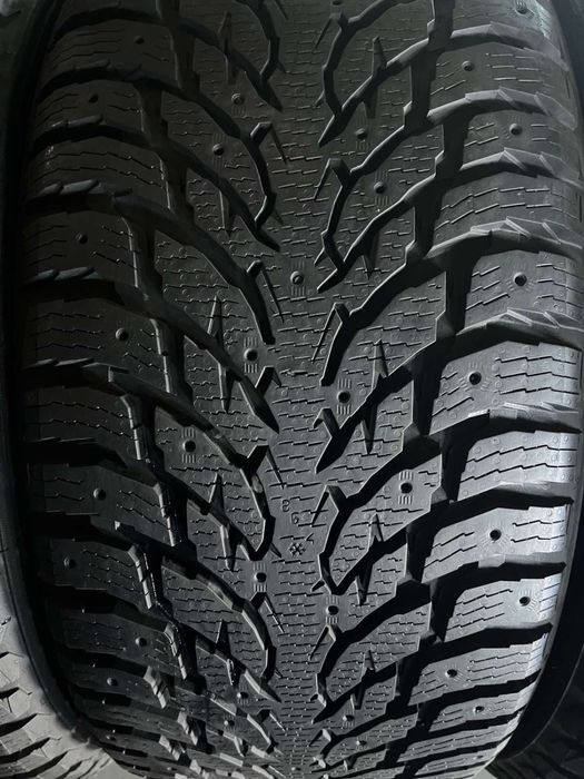 285/40/22 R22 Nokian Hakkapelitta 9 SUV 4шт зима