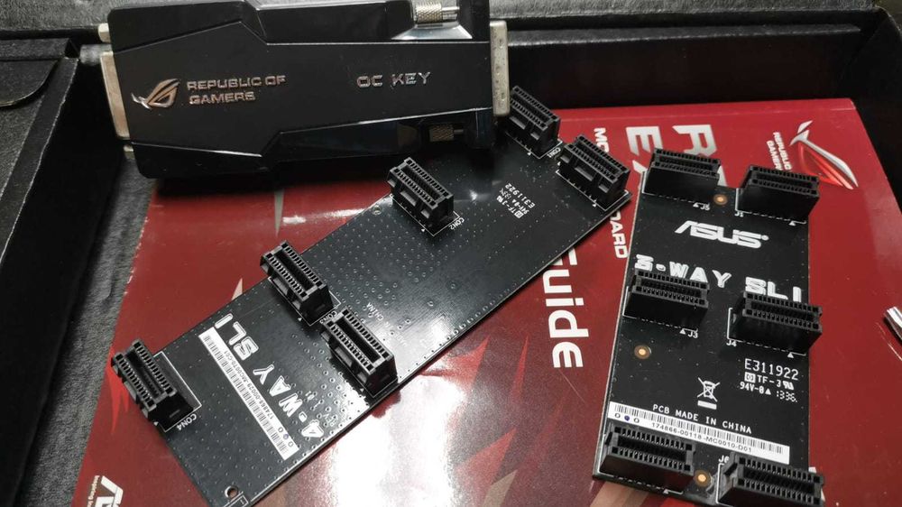 Board Asus Rampage IV Extreme + Xeon E5-2690 8 Core