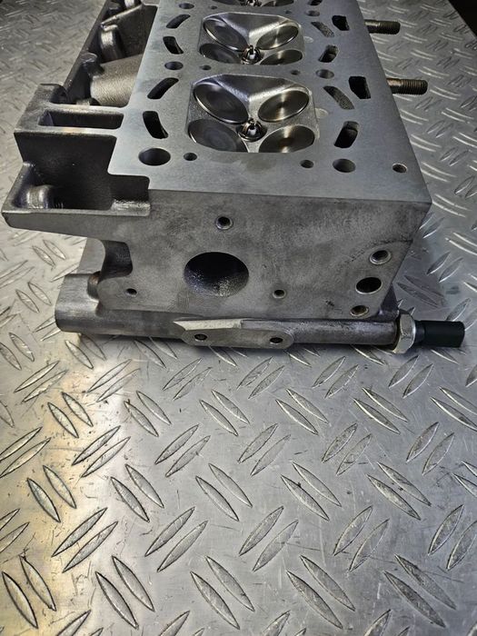głowica vw seat skoda 1.4 1.6 16v