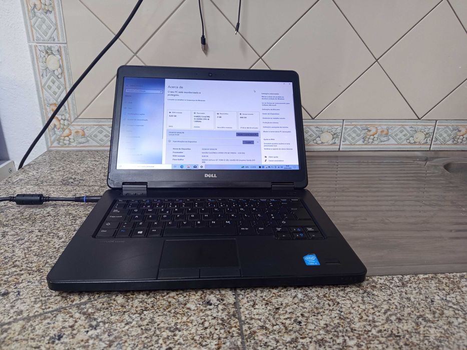 DELL core i5-4300U­­/Ram 8GB / Nvidia 2GB