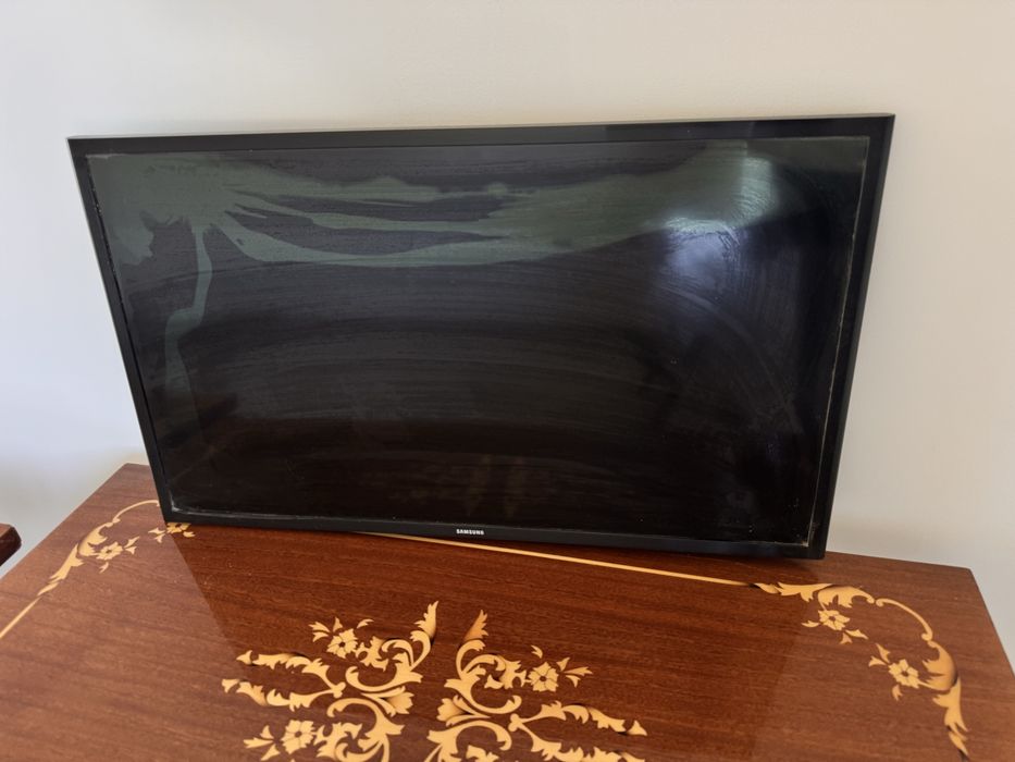 Телевізор Samsung LeD Tv 32 дюйми