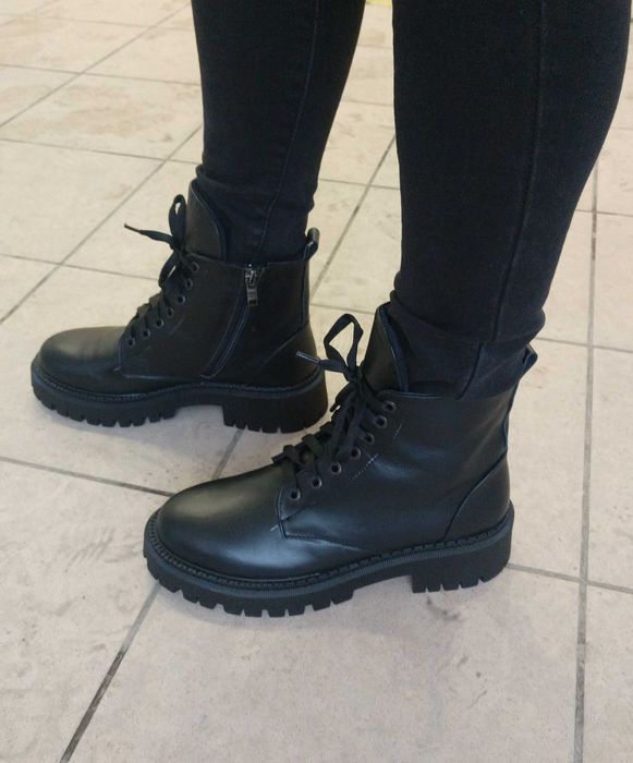 НОВЫЕ Ботинки зима демисезон Кеды Кроссовки 38-39 р (25-25,5см)