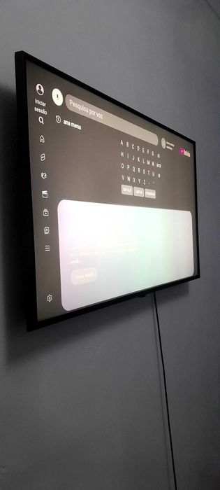 LG UHD TV 4K,série  UQ81 43' semi nova