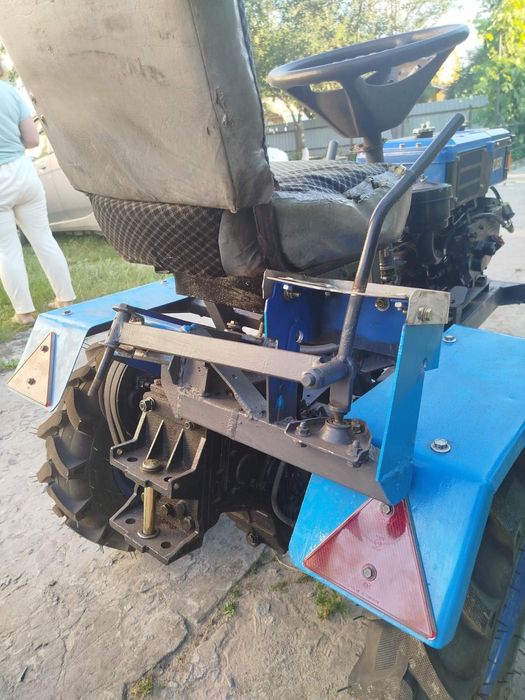 Саморобний трактор Зубр