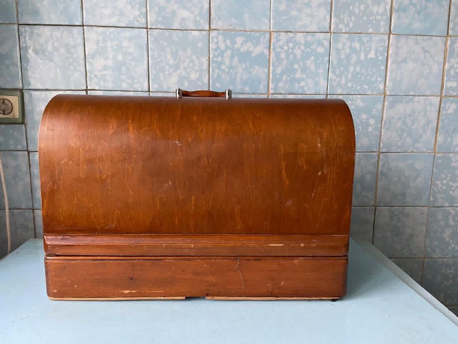 Швейная машинка "Подольская" /«Чайка»