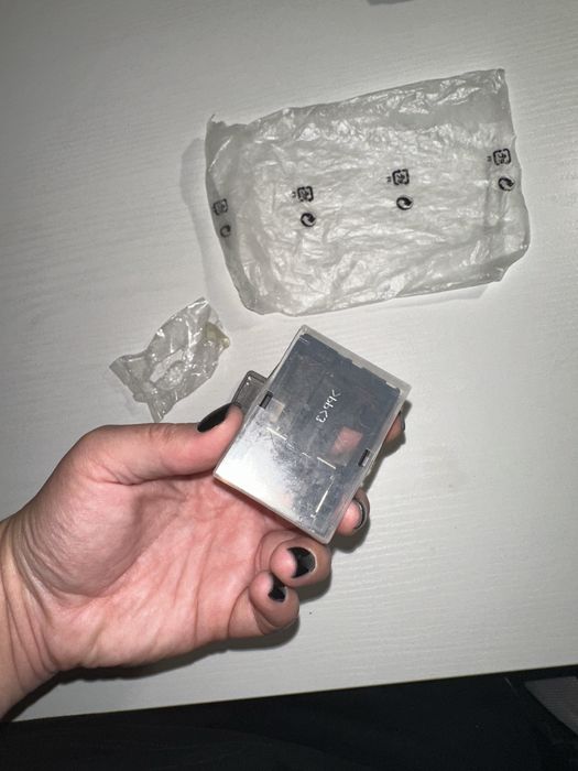 Коробка для батареек Nikon б/у