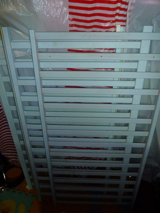 Cama de bebé / criança Zippy (madeira/ grades)