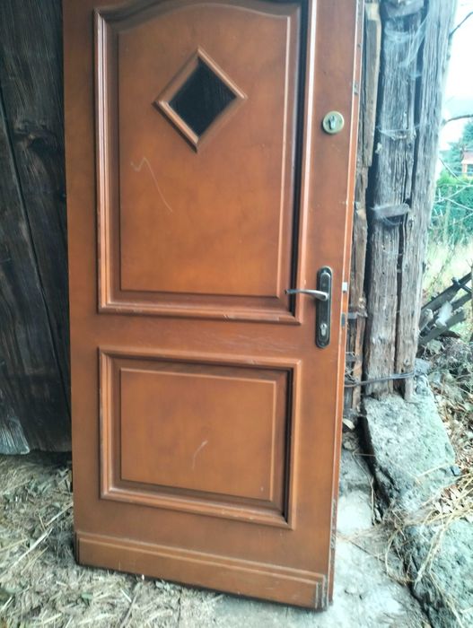 Sprzedam drzwi wejściowe  drewniane