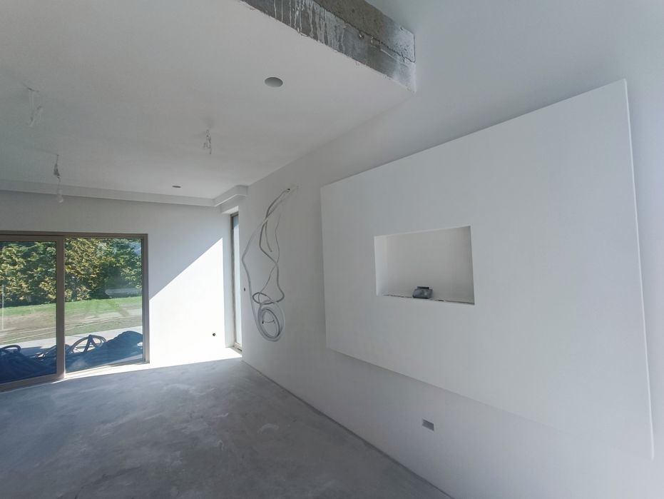 WOLNY TERMIN  Sufit podwieszany • Gładź • Malowanie • Panele