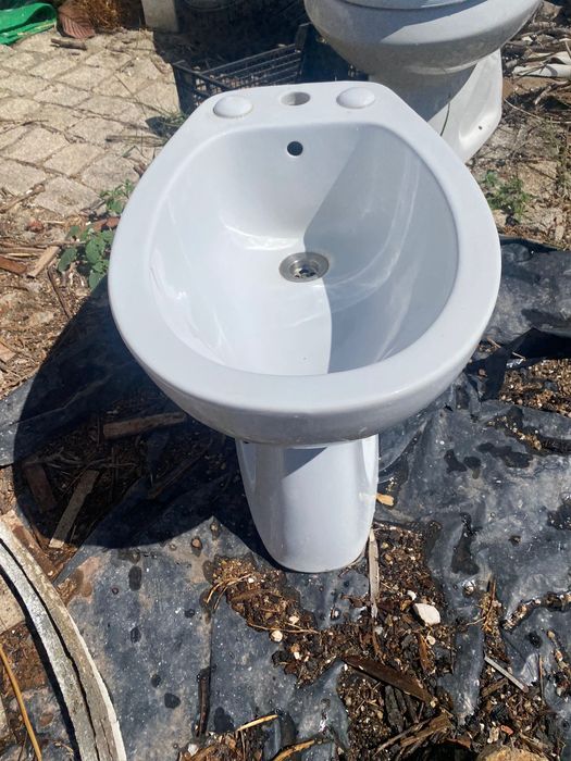 Bidé em bom estado!