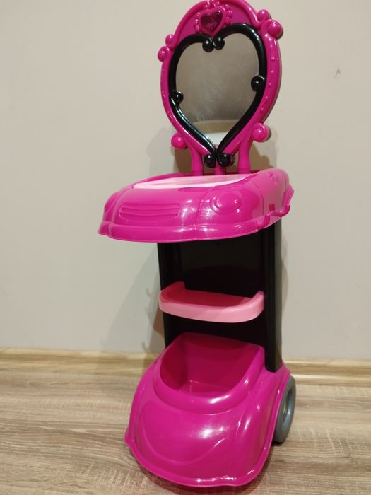 Toaletka dla dziewczynki