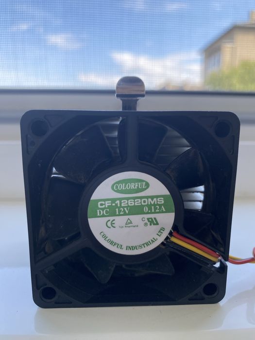 Процесор Intel Celeron (рідкісний )1.2 ГГц SL6C8 і Кулер з радіатором