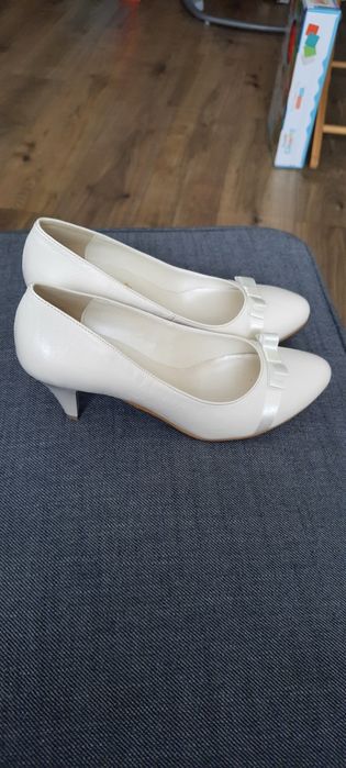 Buty ślubne r.39 ecru