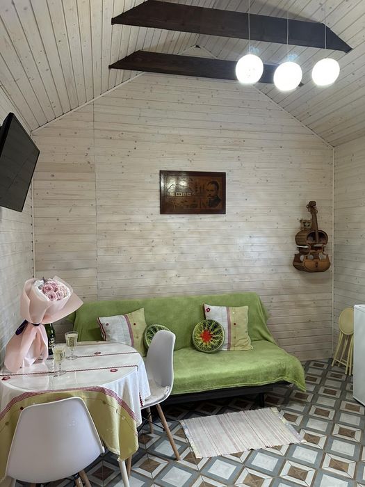 Котедж біля лісу