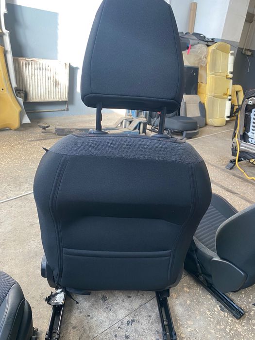 Продам сидіння Кіа соул та Пежо 208