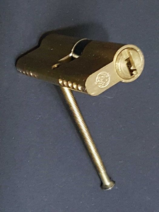 Fechadura Canhão C3S Lince 40x32mm | 4 grupos Chaves funções diferentes