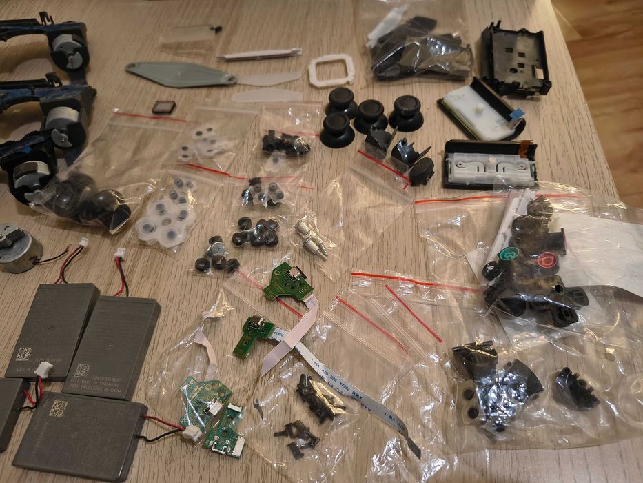 PAD-y do konsoli PS4 PS5 - USZKODZONE