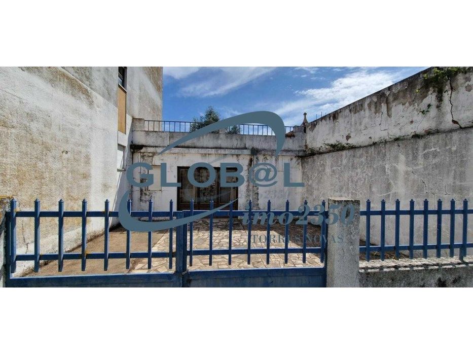 Loja Torres Novas — Torres Novas (Santa Maria, Salvador E Santiago), Santarém
