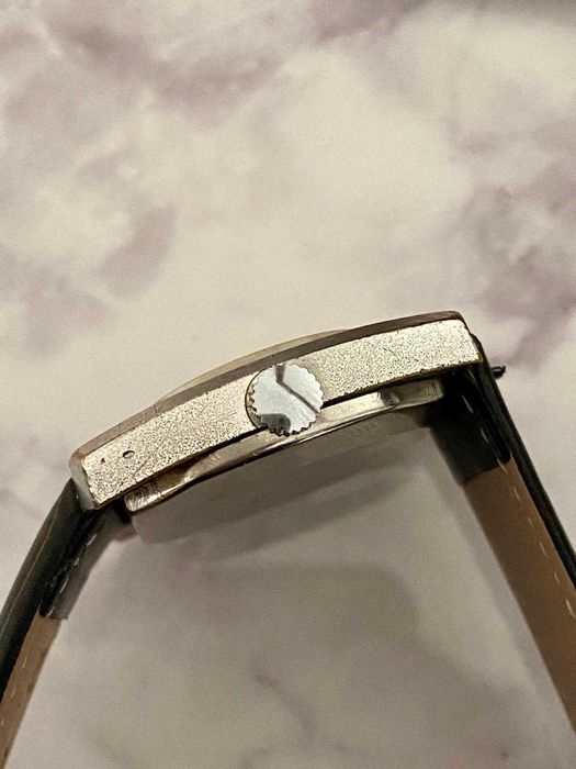 Relógio Yema Automático Caixa Estilo TV (Precisa de Reparação)