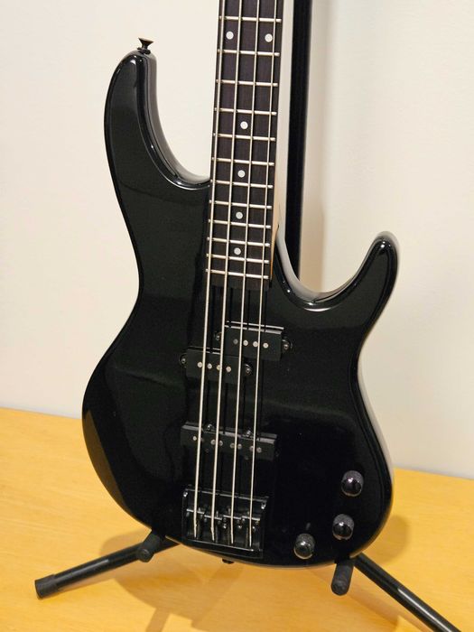 Baixo Ibanez TR series, made in Korea